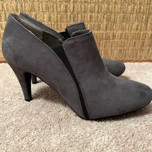 Nine West Booties, gray suede, size 8